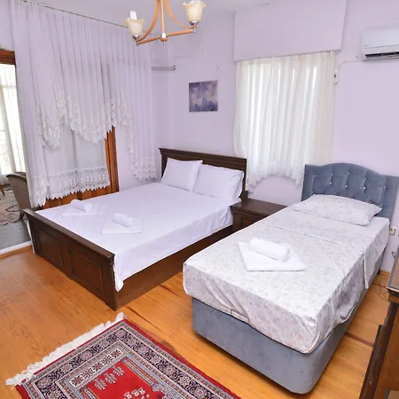 Balim Sultany Oda ve Kahvaltı Çeşme